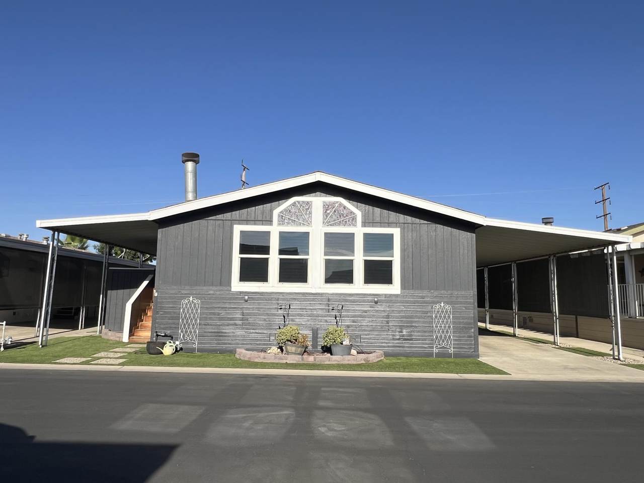 2459-132 Oaks Street - Photo 1