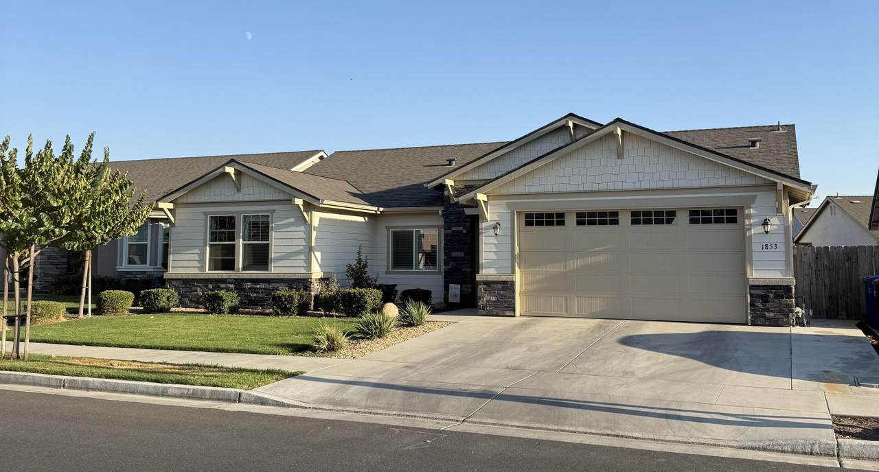 1853 Date Avenue - Photo 1