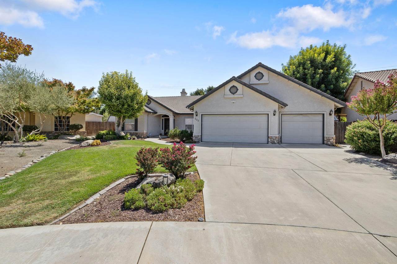 523 Country Court - Photo 1