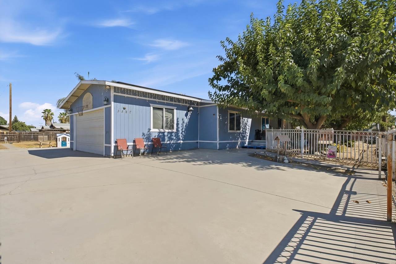 3582 Pratt Street - Photo 1