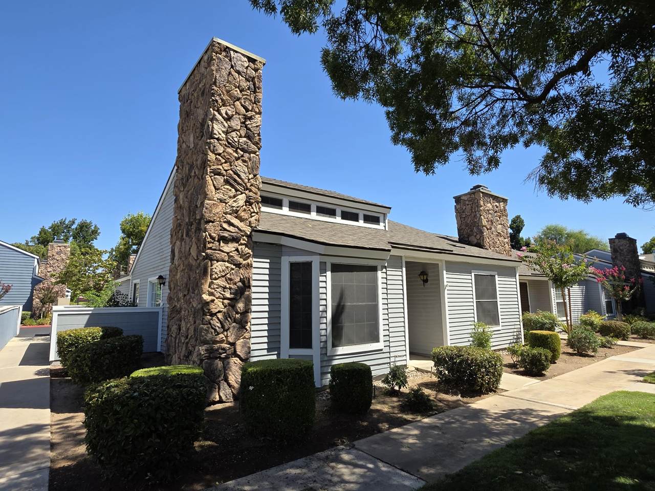 1468 Mayflower Way - Photo 1
