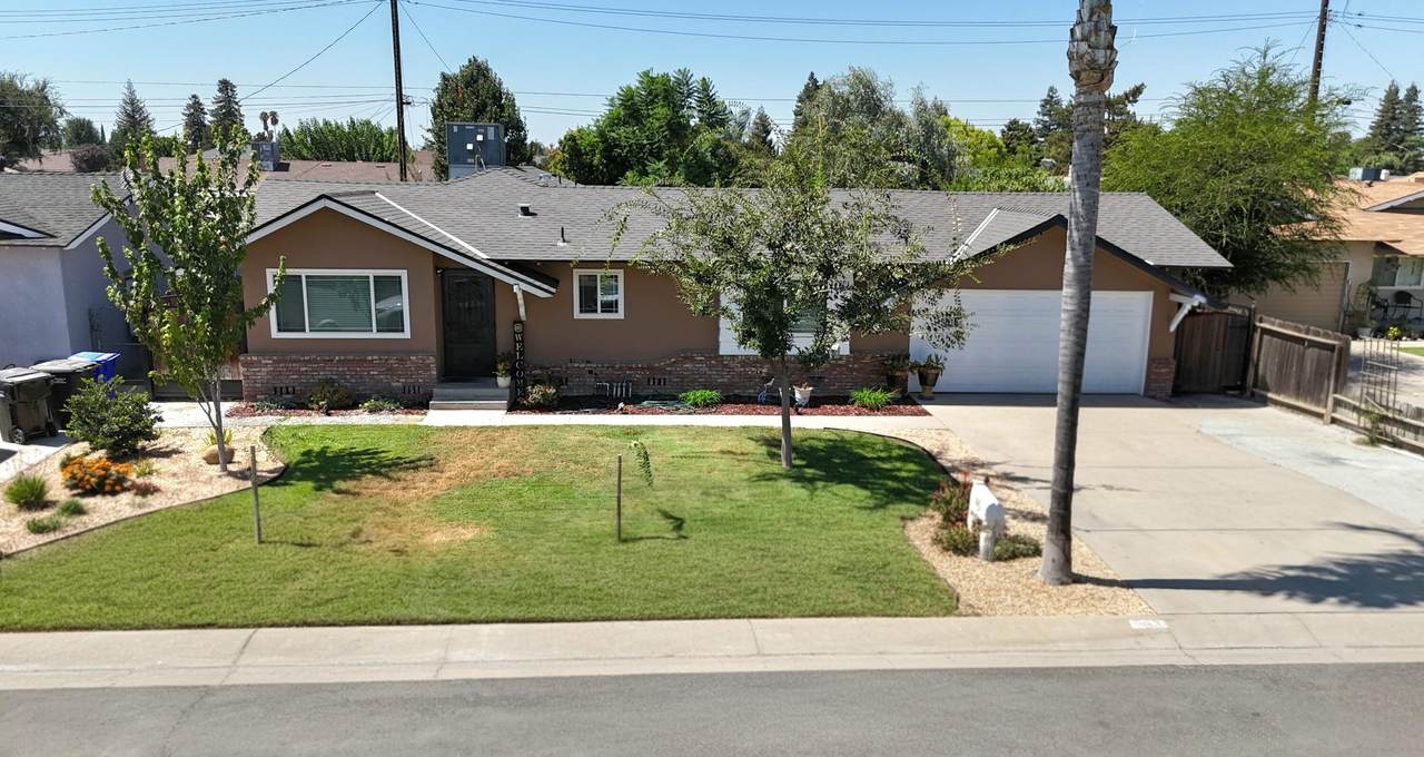 563 Walch Street - Photo 1