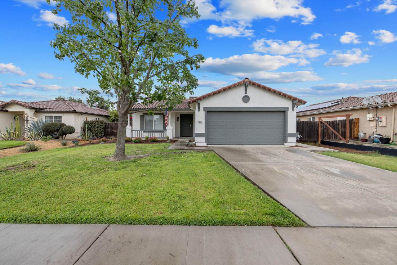 1882 Santa Maria Avenue - Photo 1