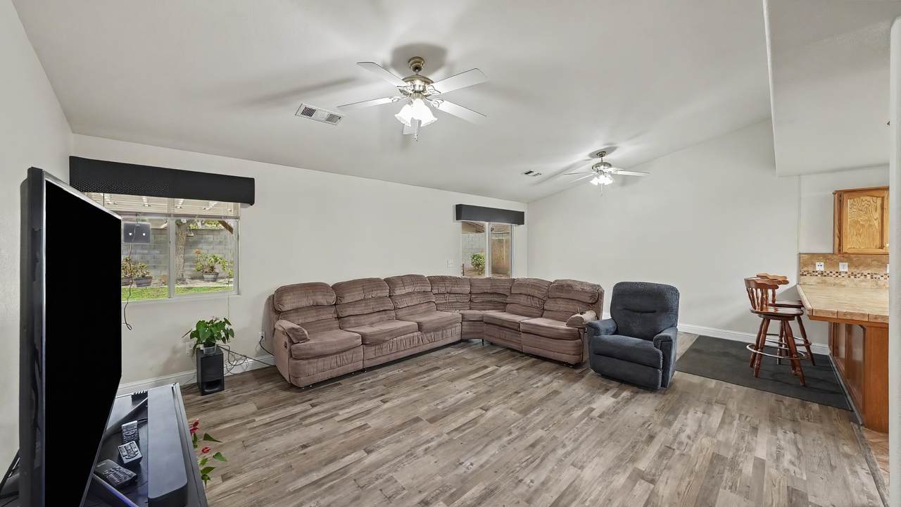 https://bt-photos.global.ssl.fastly.net/tulare/1280_boomver_1_243824-2.jpg