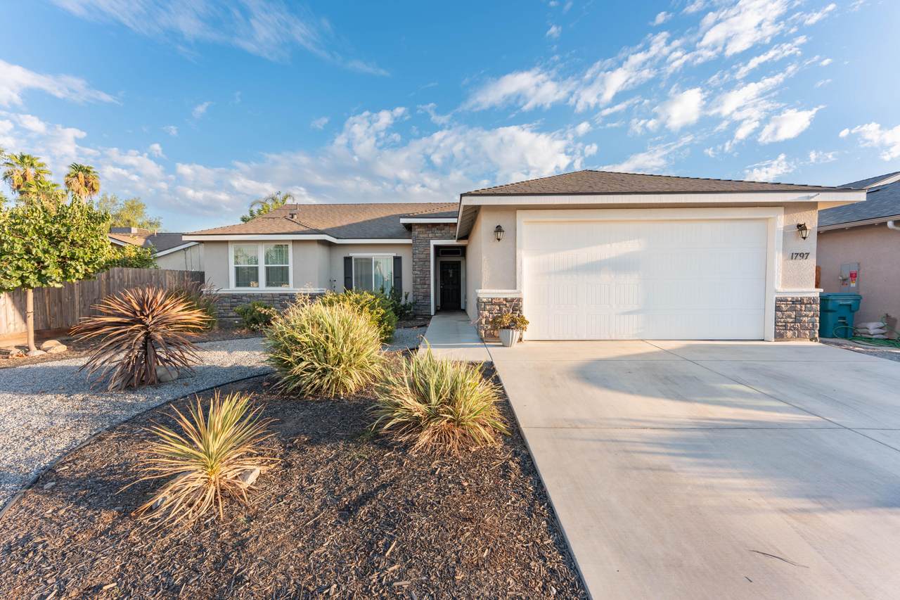 1797 Date Avenue - Photo 1