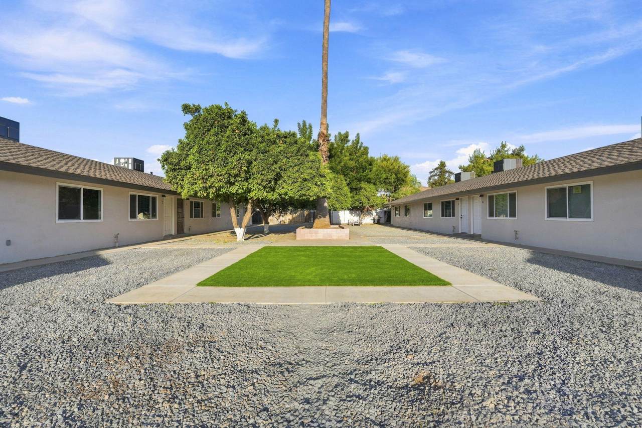 1506 Cobb Street - Photo 1