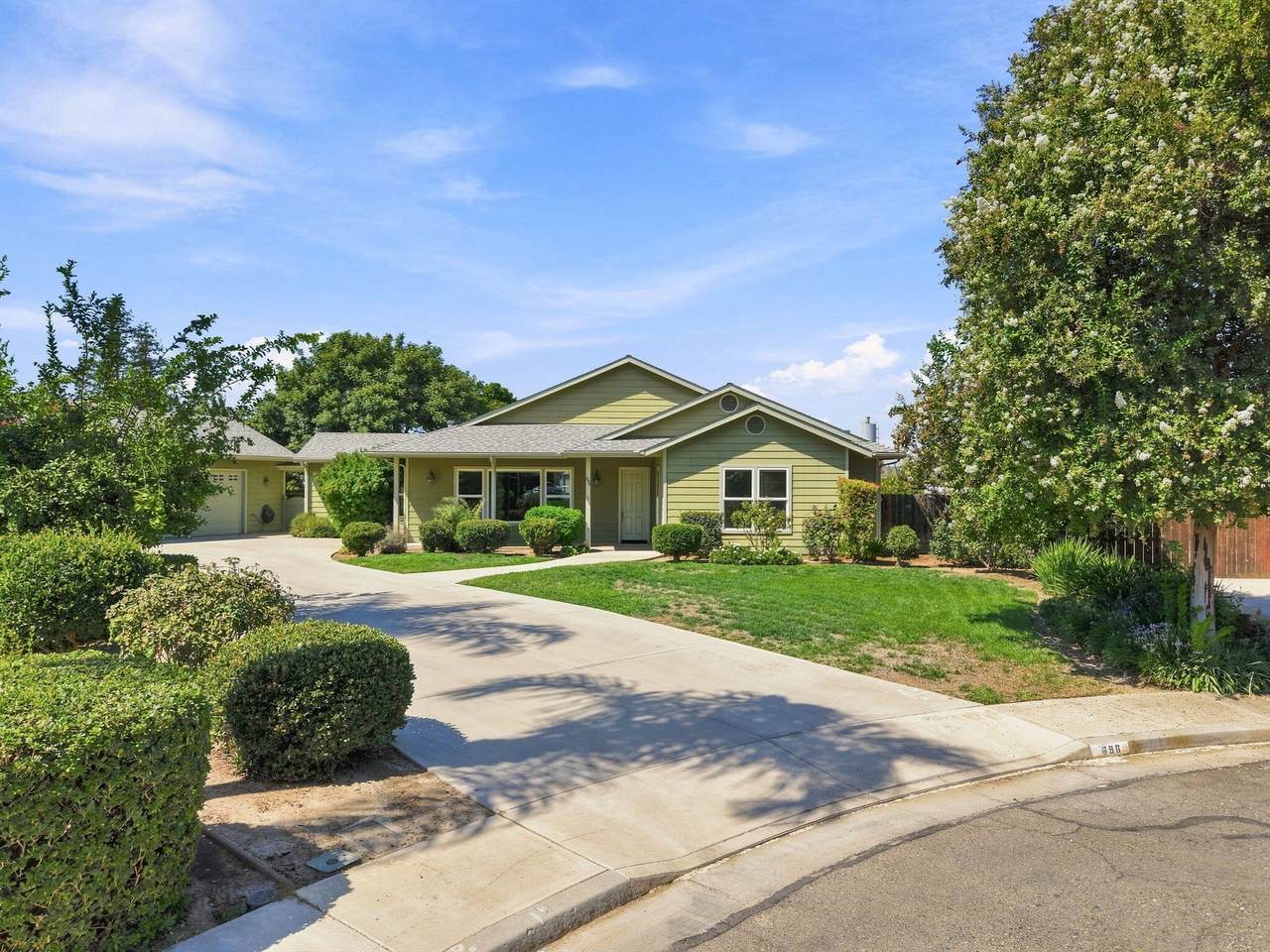 696 Rolling Hills Court - Photo 1