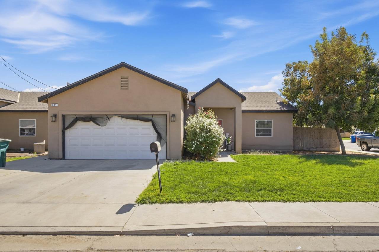 301 Oakland Street - Photo 1