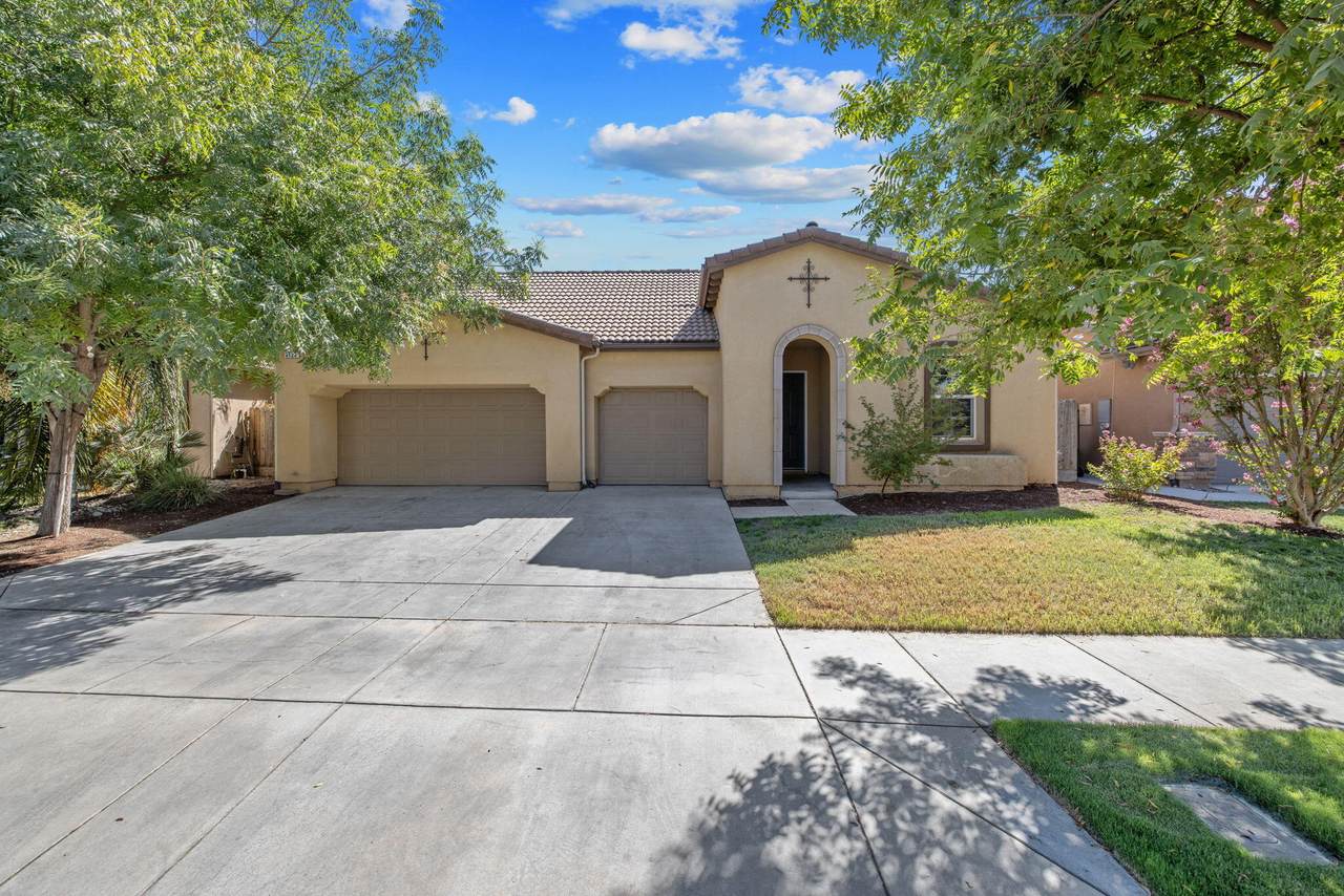 3125 Stewart Avenue - Photo 1