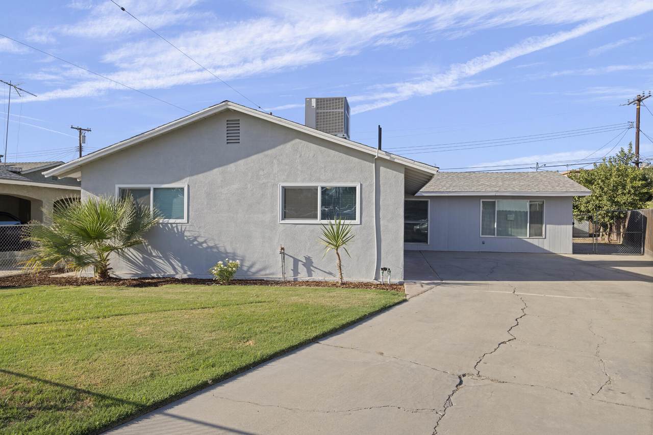 742 Devon Avenue - Photo 1