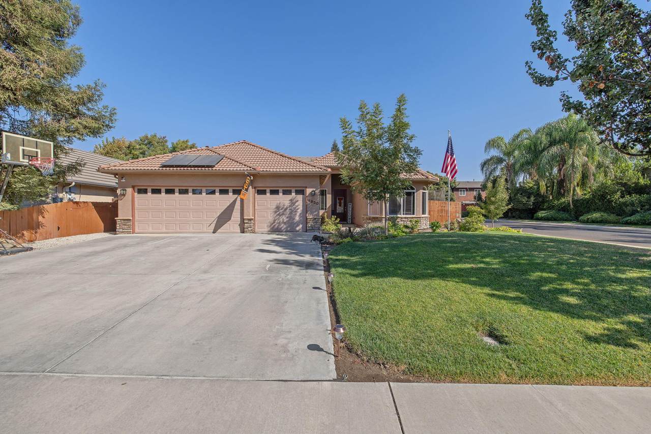 1930 Monte Vista Avenue - Photo 1