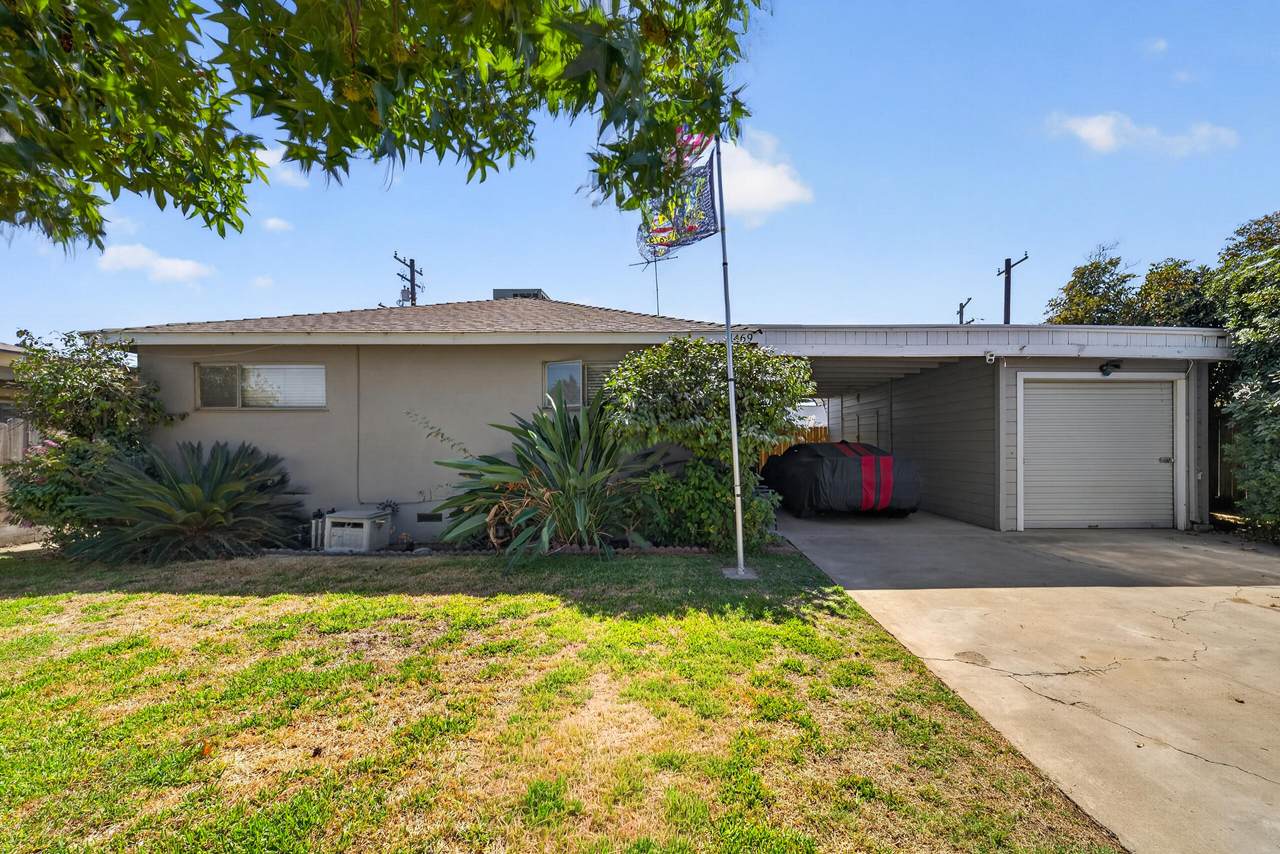 1469 Sierra Avenue - Photo 1