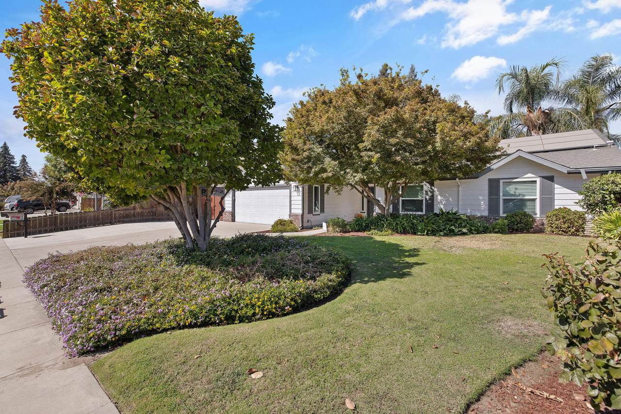 2632 Paradise Avenue - Photo 1