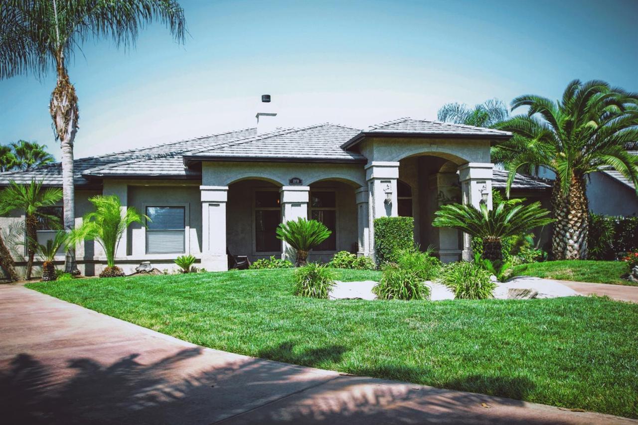 1970 Bordeaux Drive - Photo 1