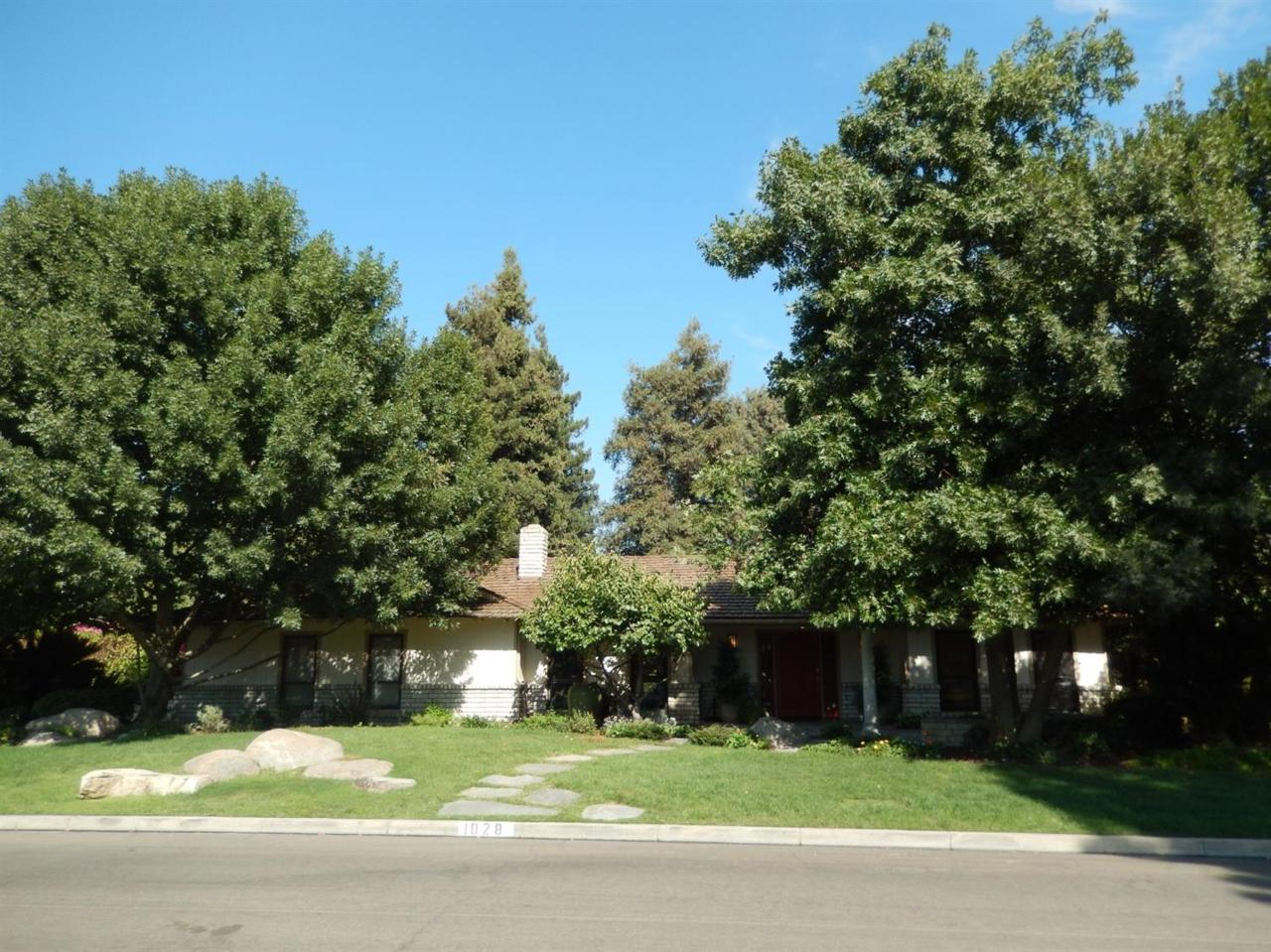 1028 Manor Drive - Photo 1