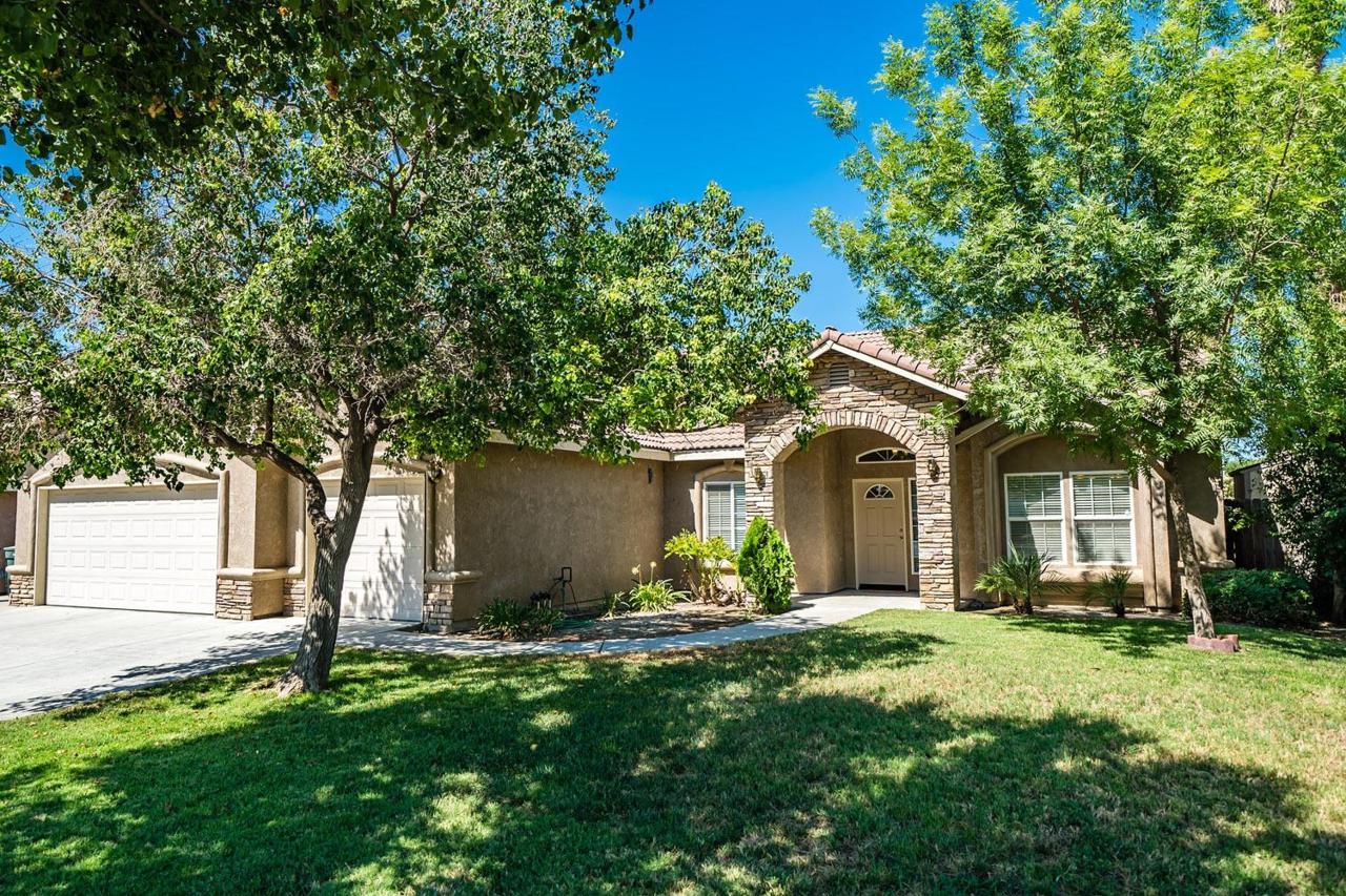 435 19th Avenue - Photo 1