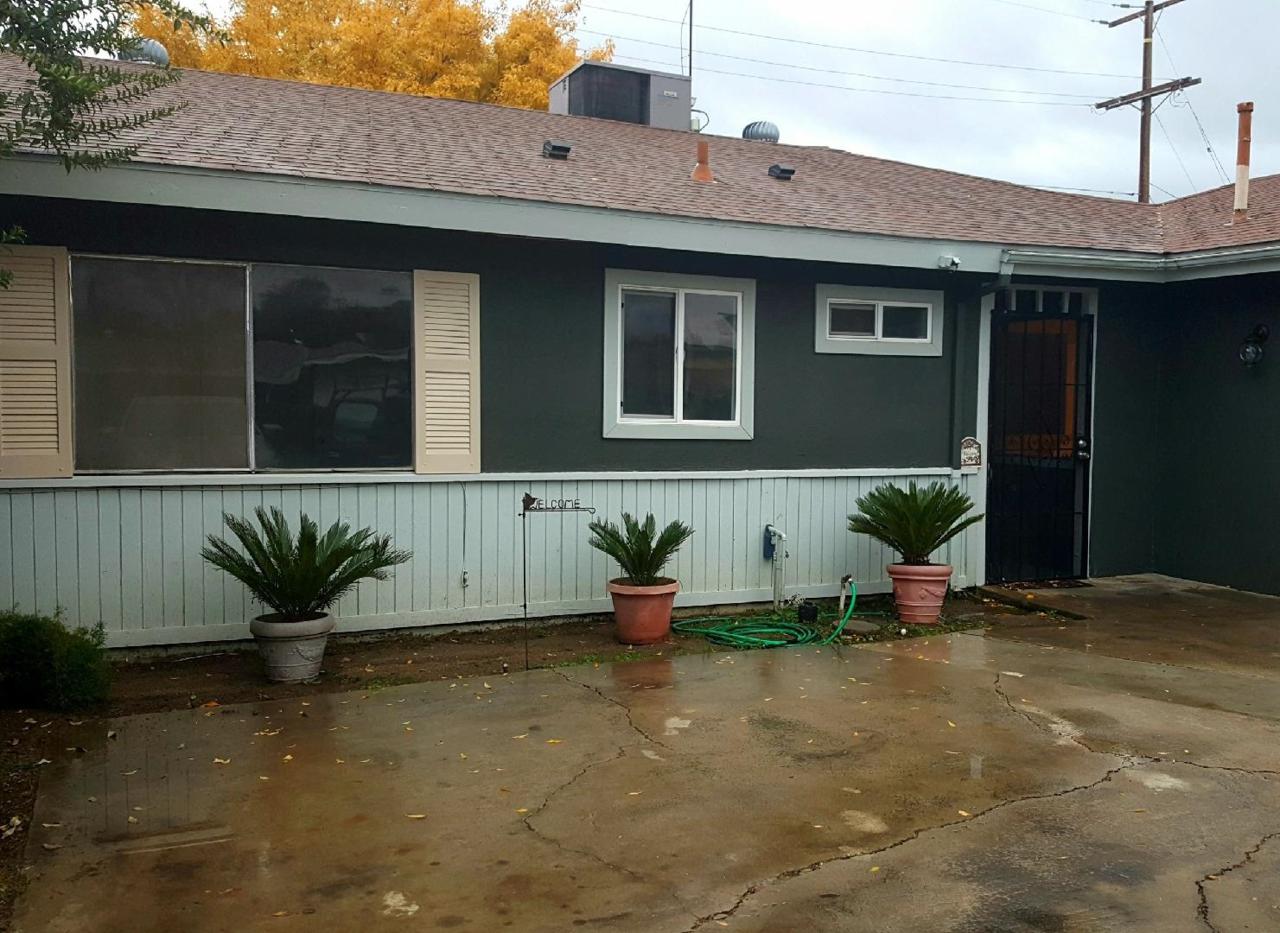 727 Oakmont Avenue - Photo 1