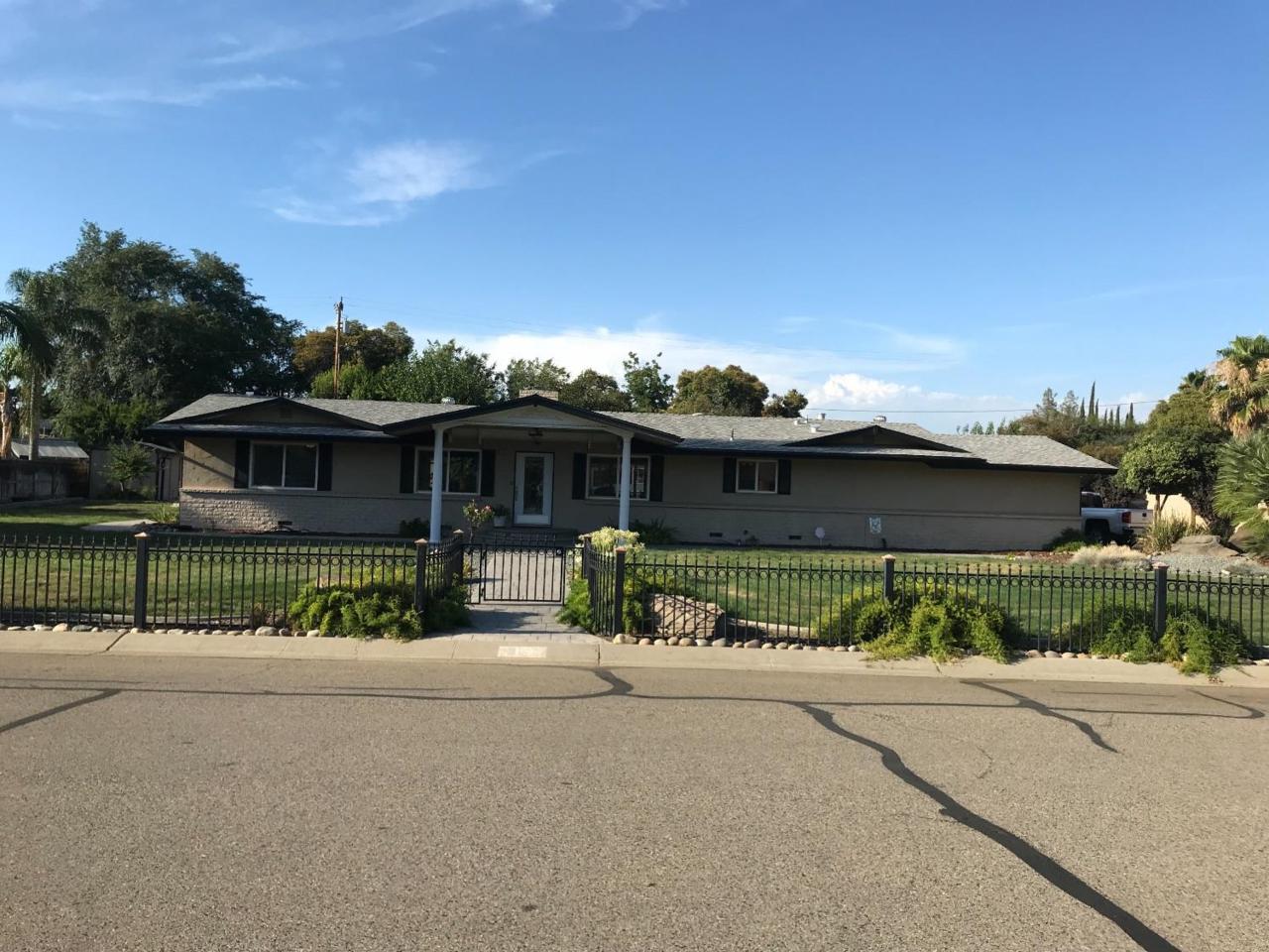 3132 Iris Street - Photo 1