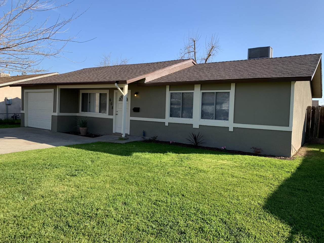 608 Davis Street - Photo 1