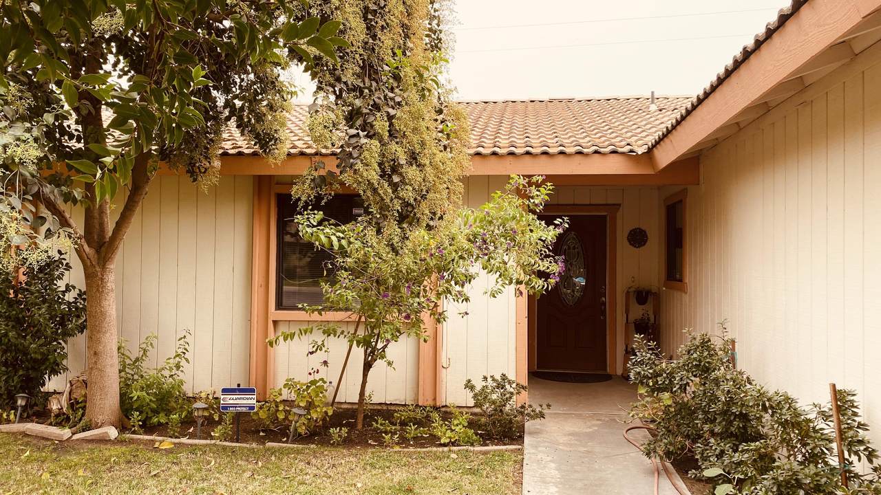 464 Randle Street - Photo 1