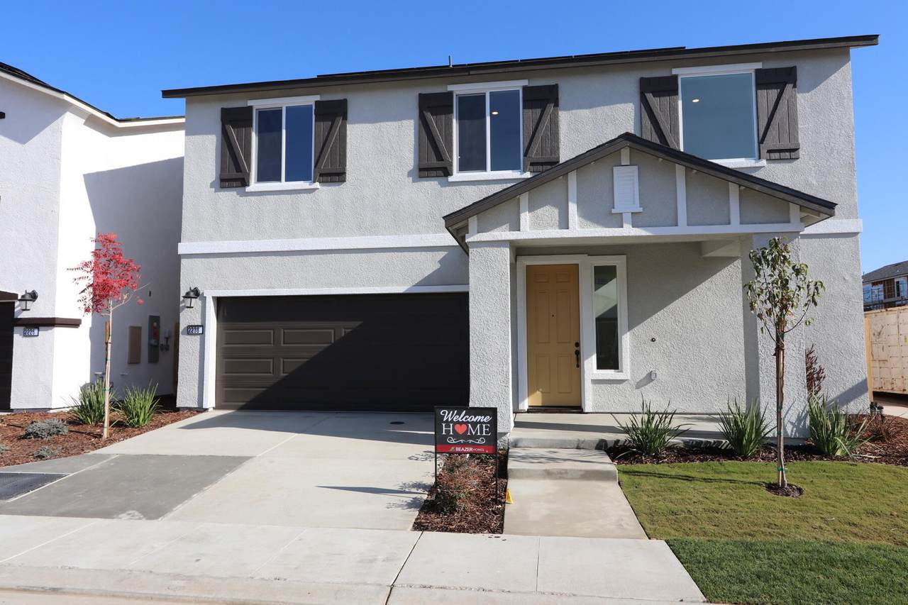 2238 Vista Street - Photo 1