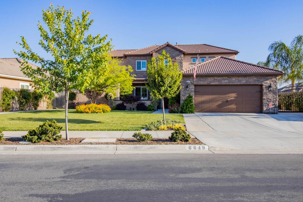 6649 Oriole Avenue - Photo 1