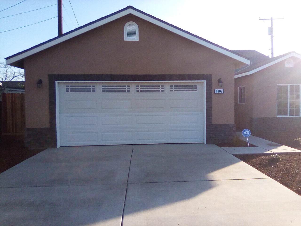 1109 Kern Avenue - Photo 1