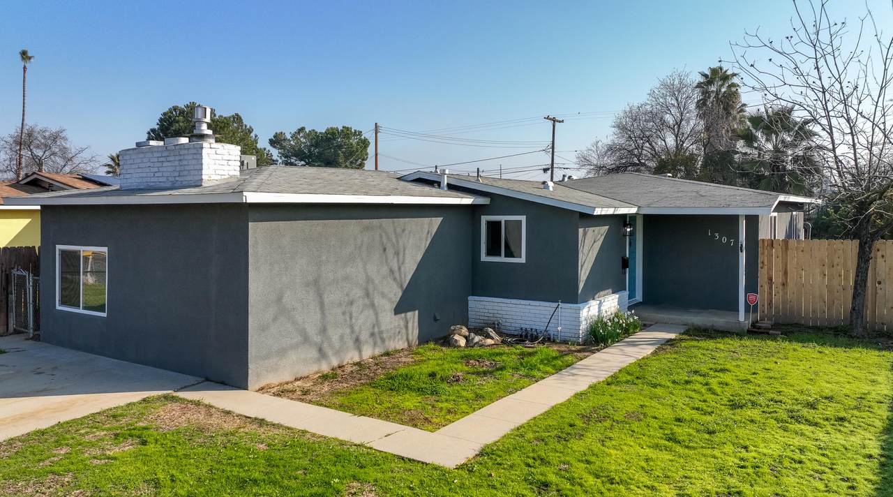 1307 Amelia Avenue - Photo 1