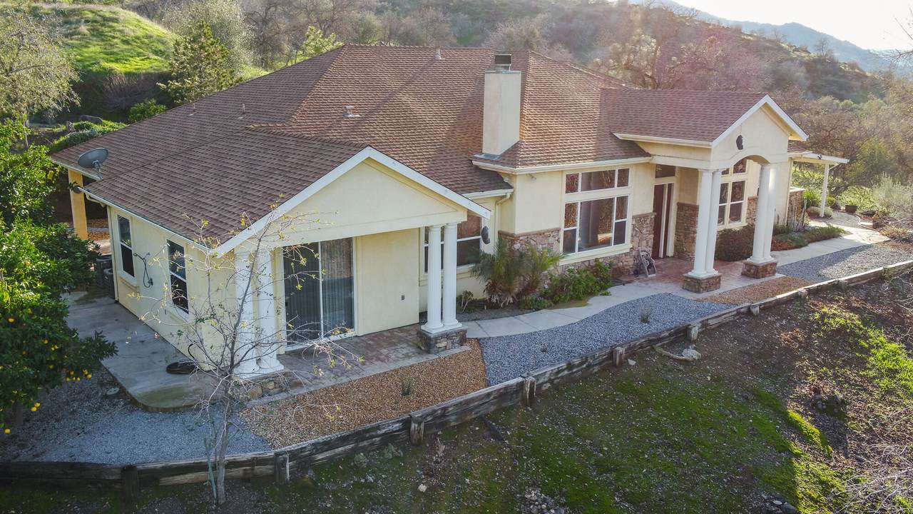 42330 Corral Drive - Photo 1