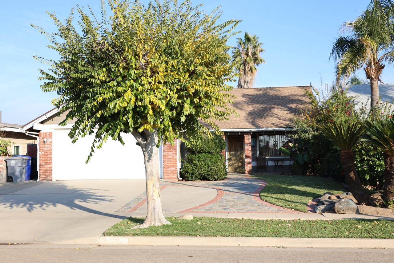 910 4th Street - Photo 1