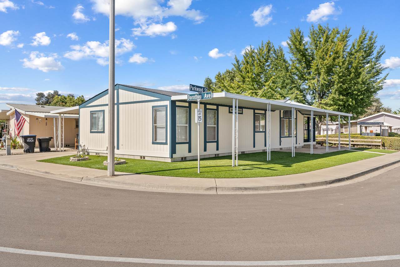3131 Parkwood Street - Photo 1