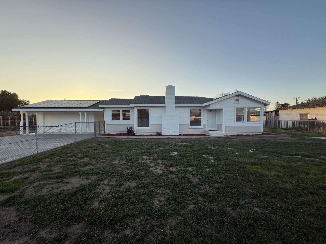 337 Lotas Street - Photo 1
