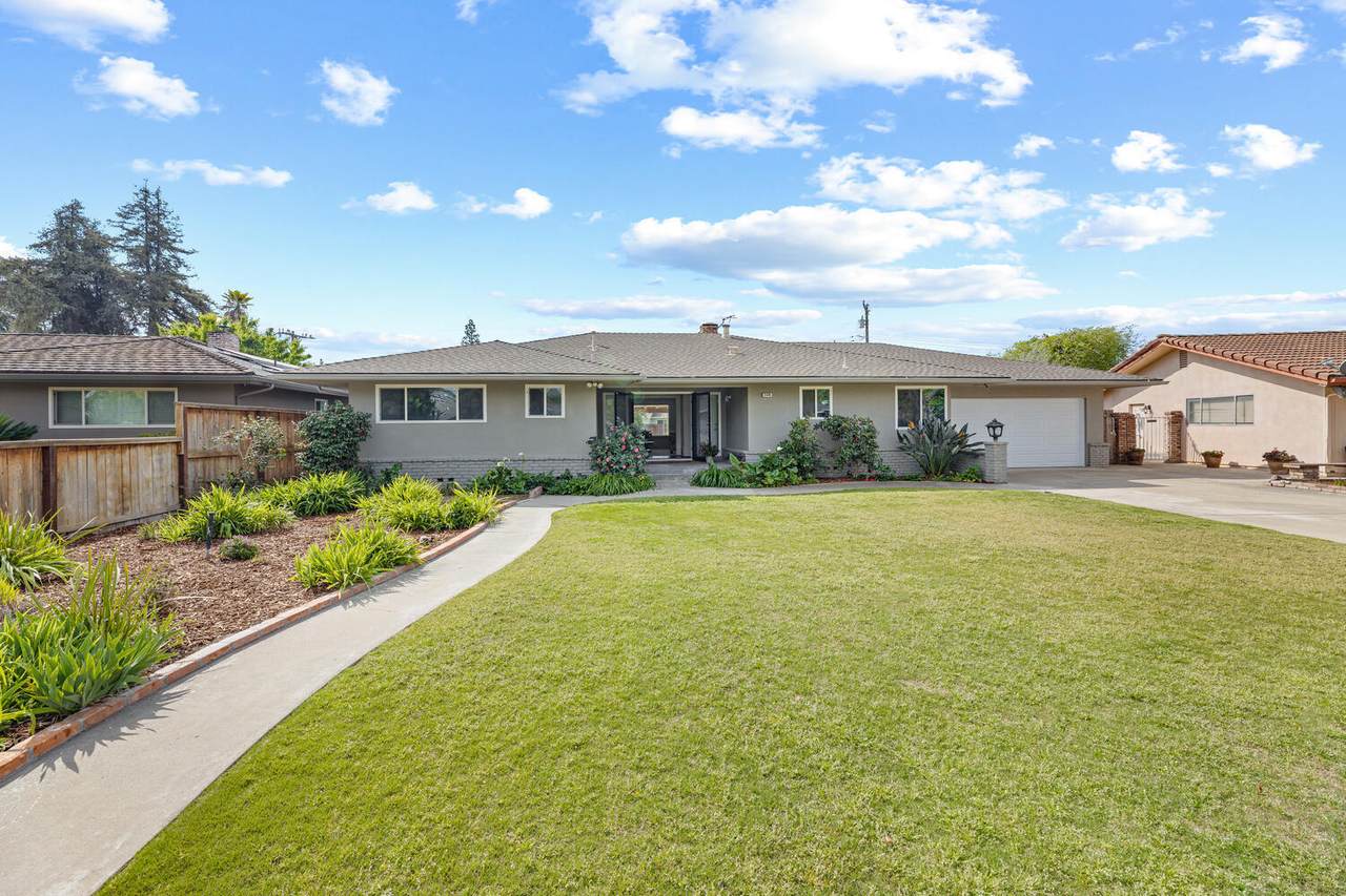 3109 Harvard Avenue - Photo 1