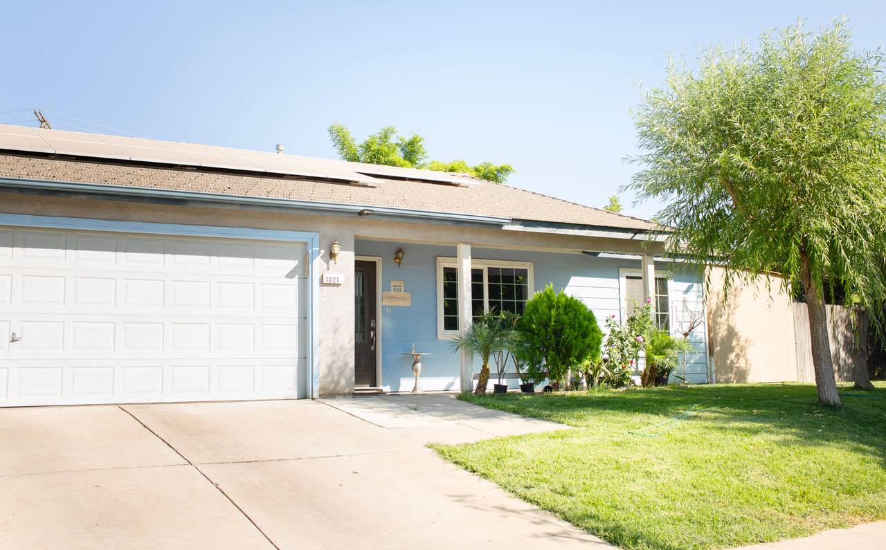 1021 Princeton Avenue - Photo 1