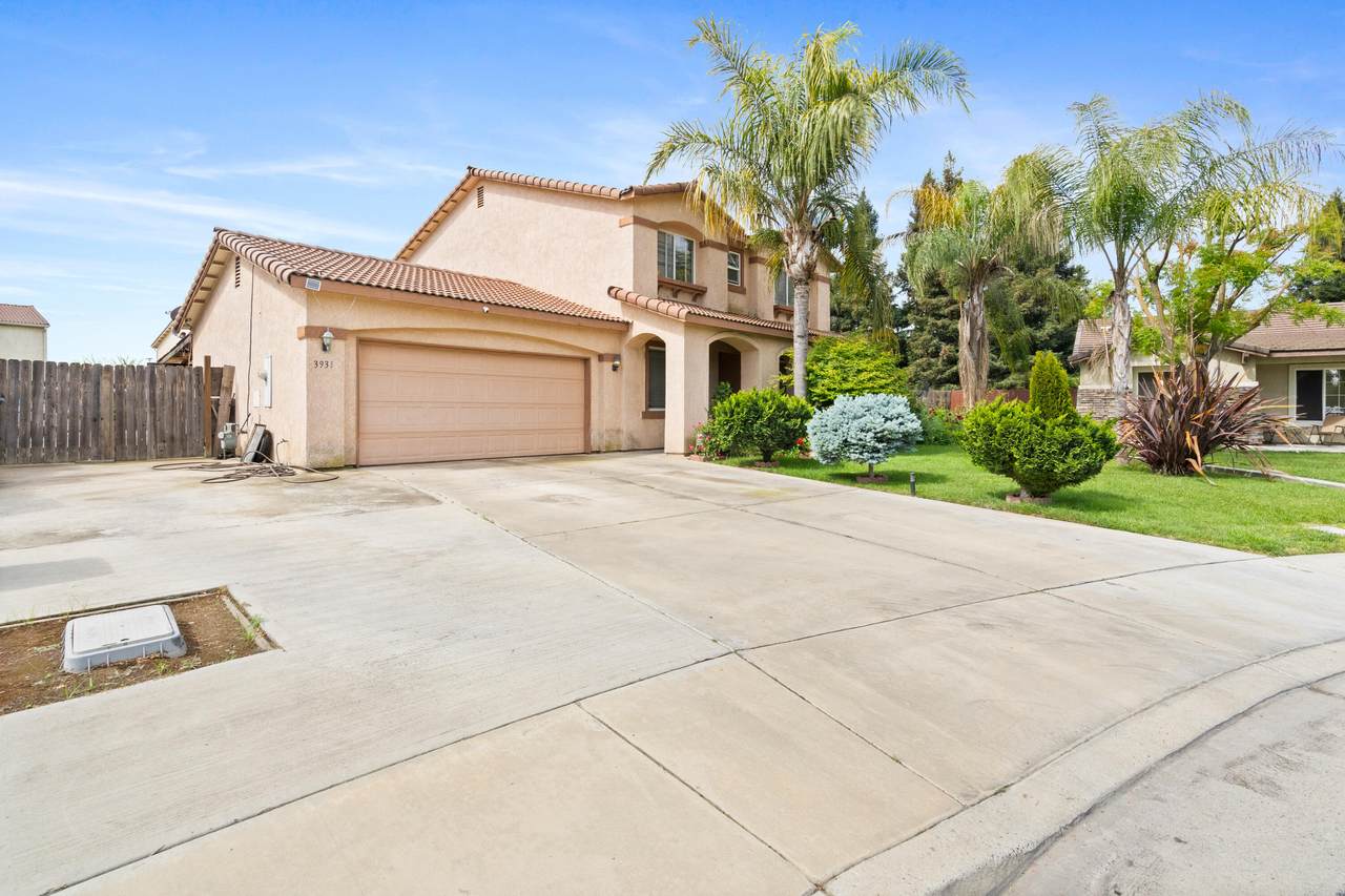 3931 Hillcrest Avenue - Photo 1