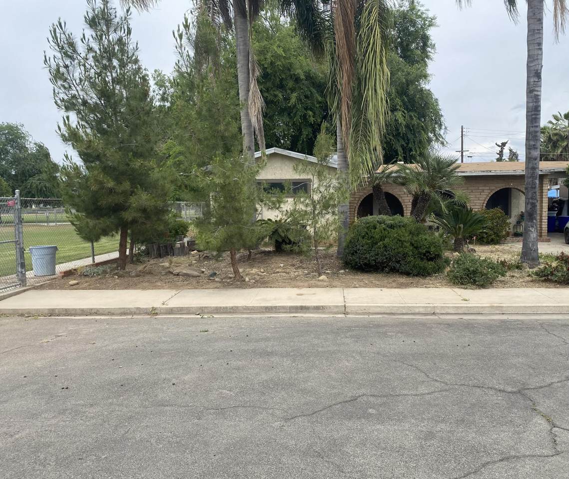 501 Princeton Avenue - Photo 1