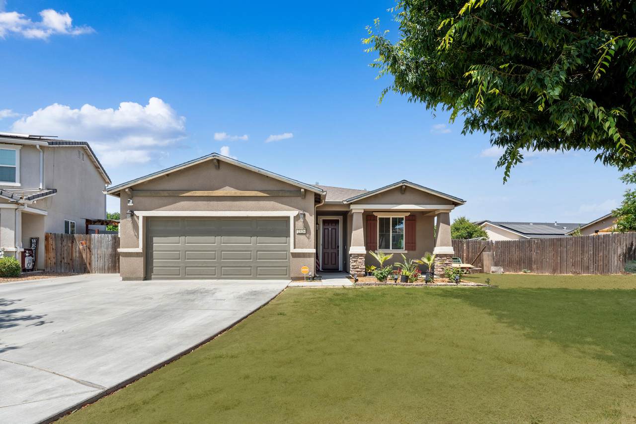 2326 Flagstaff Court - Photo 1