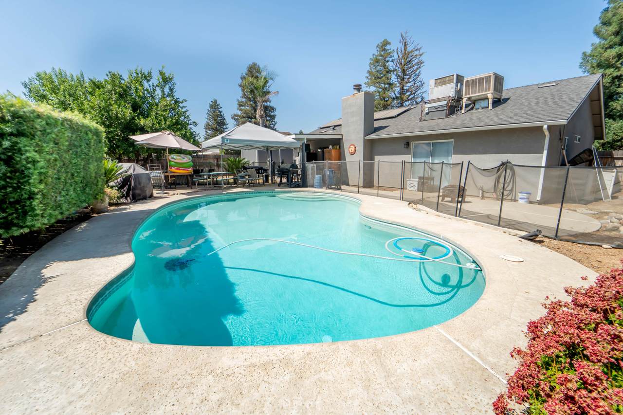 606 Orange Avenue - Photo 1