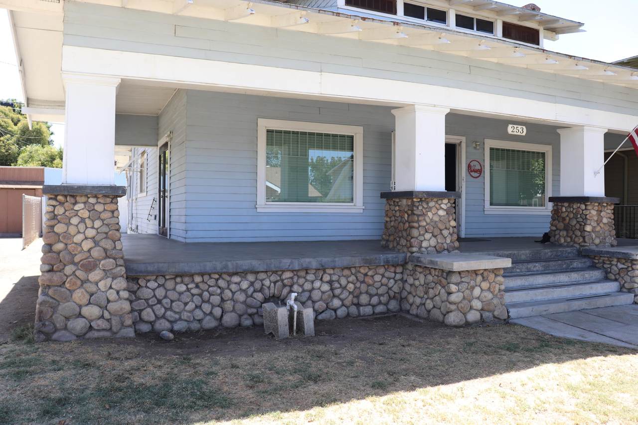 253 Putnam Avenue - Photo 1