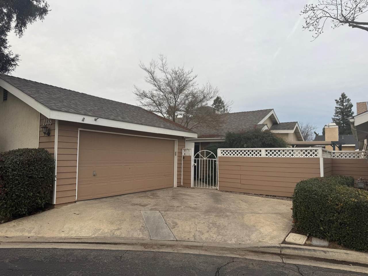 1338 Castlecrest Avenue - Photo 1