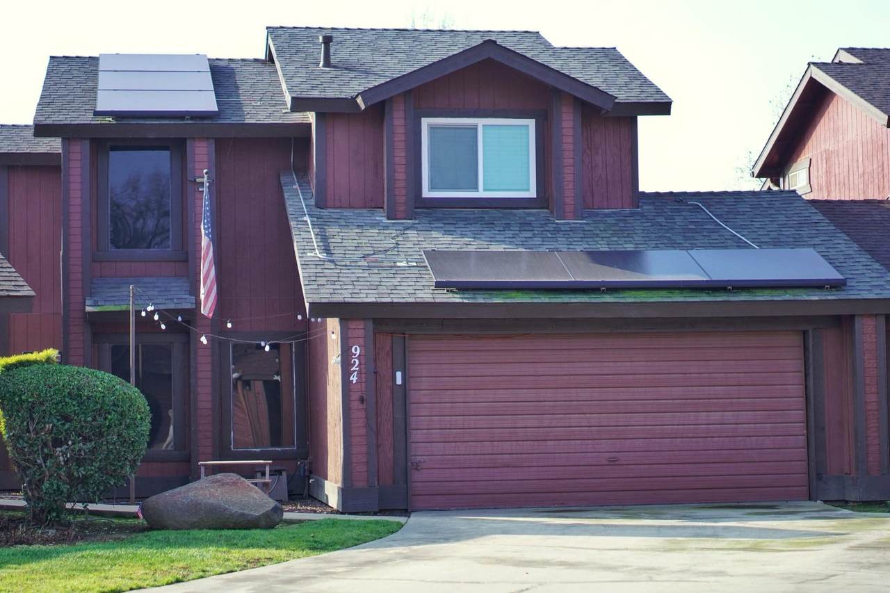 924 Oakridge Avenue - Photo 1