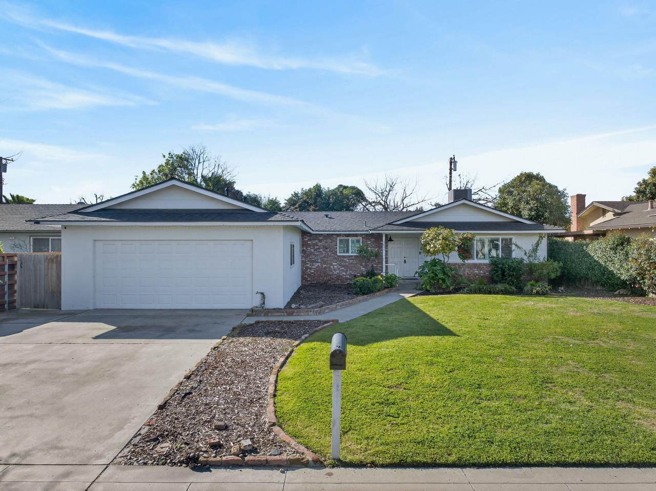 3035 Cambridge Avenue - Photo 1