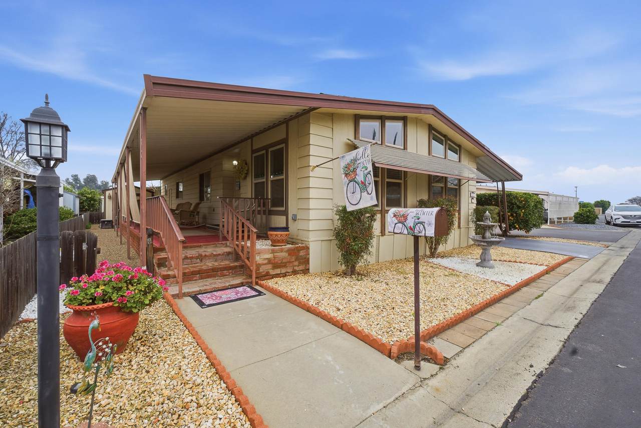 2627-107 Midvalley Avenue - Photo 1