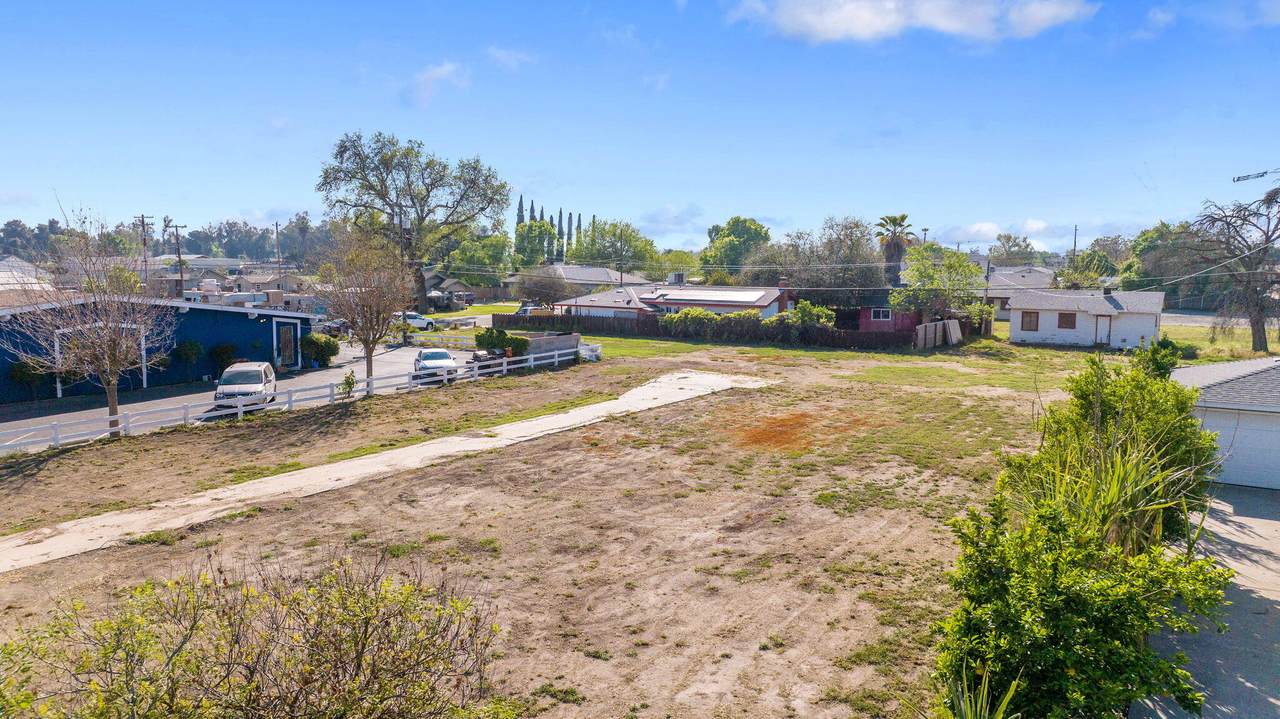 271 Lemoore Avenue - Photo 1