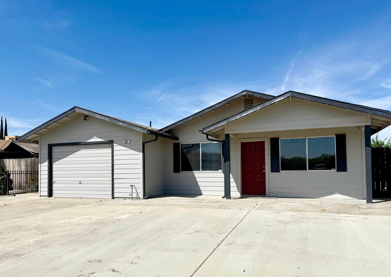 694 Clay Avenue - Photo 1
