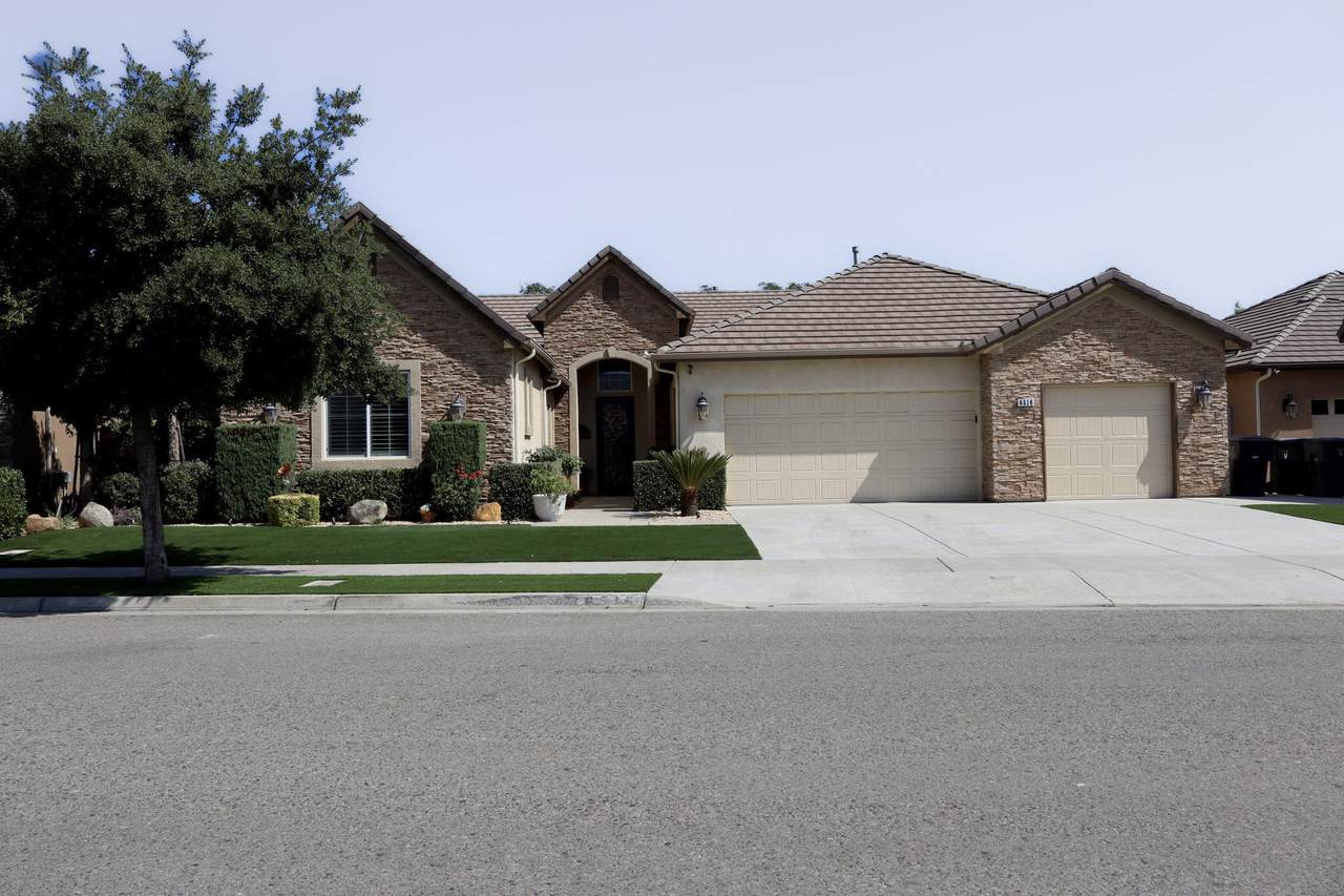 6516 Wren Avenue - Photo 1