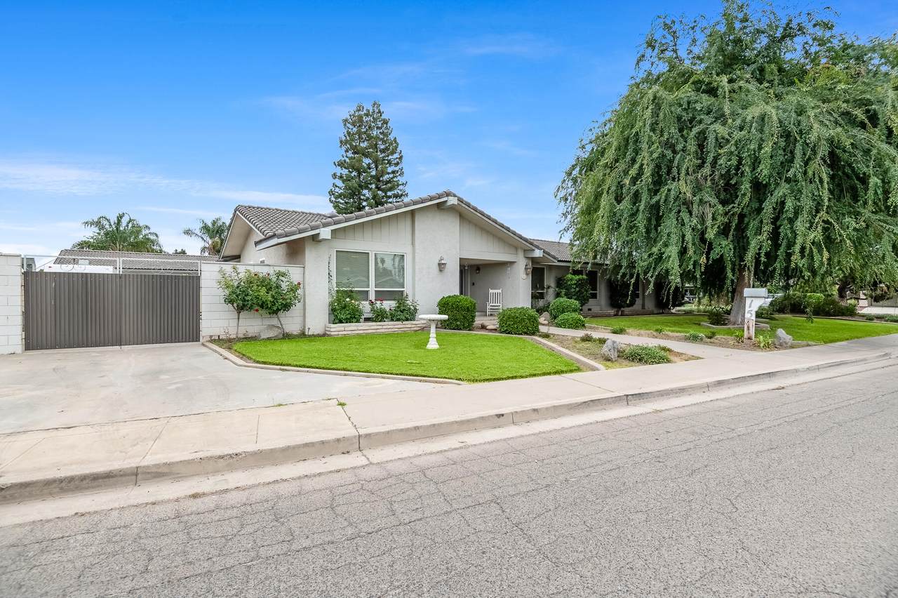 1546 Wellsley Street - Photo 1