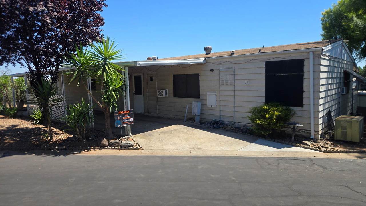 690-Spc 11 Castle Rock Street - Photo 1