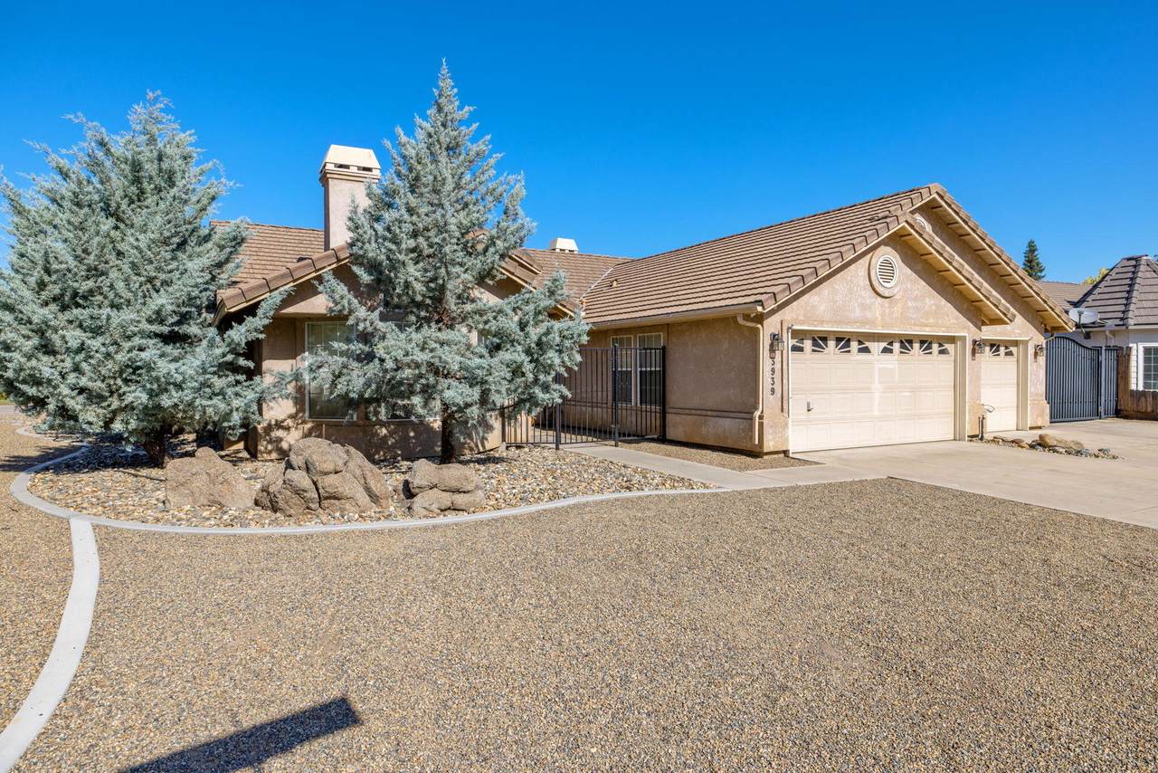 3939 Vickie Court - Photo 1