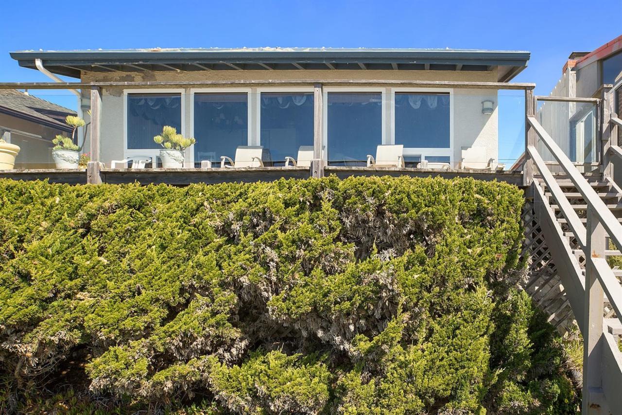 2780 Studio Drive - Photo 1